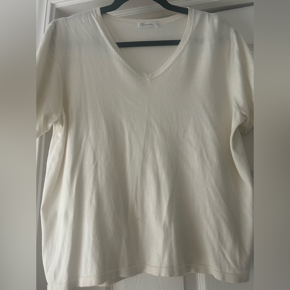 VGUC Lilysilk v-neck silk Large shirt antique white